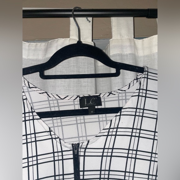 LC Women’s Black and White Blouse - Picture 3 of 3